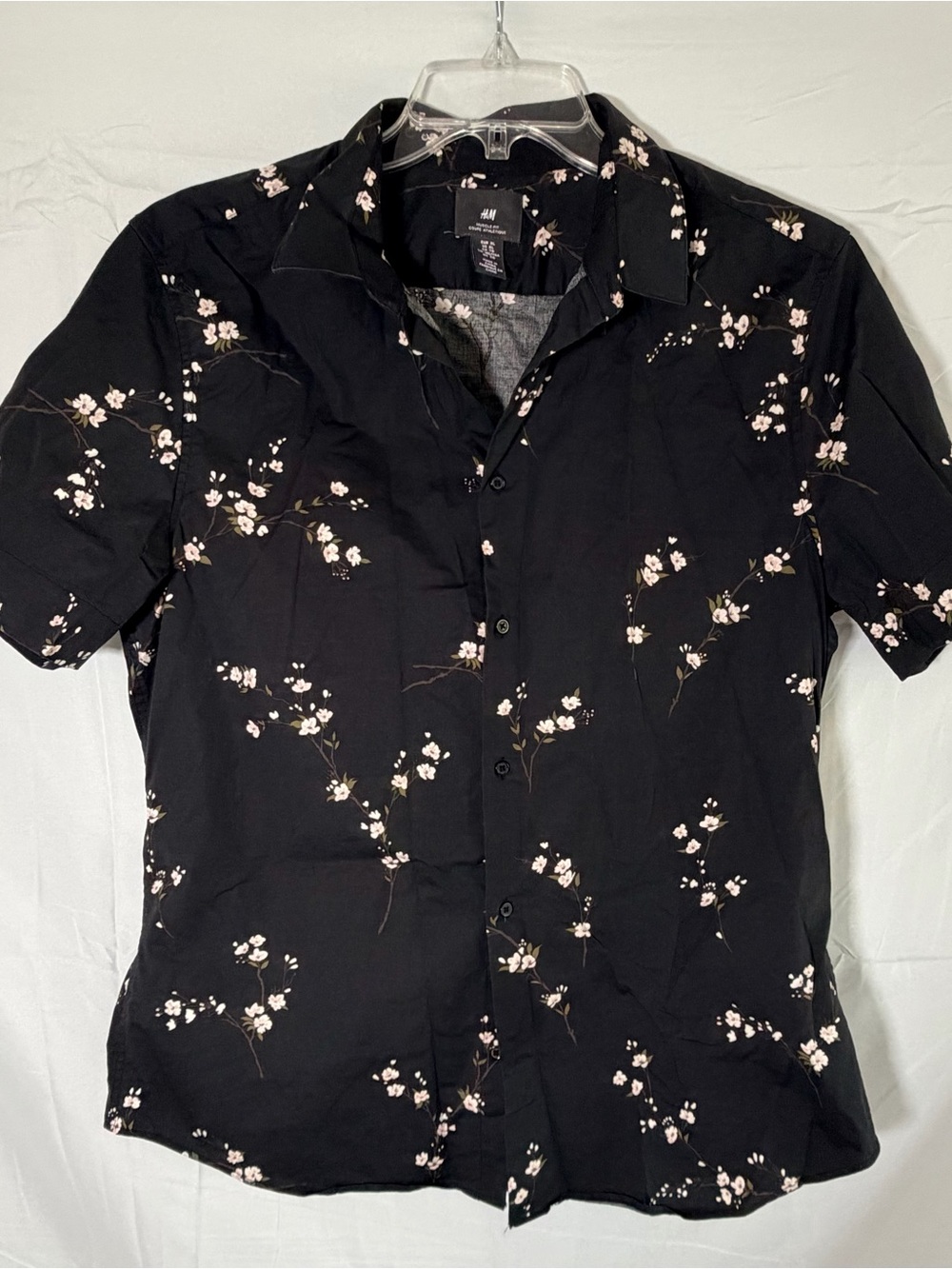 H&M Mens MUSCLE FIT COUPE ATHLÉTIQUE Button-Down w/Pale Pink Floral Print